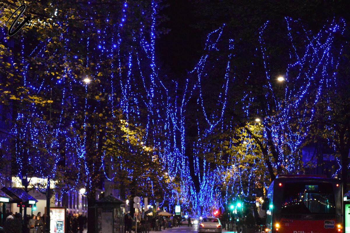 ainhoa0712's tweet photo. Quiero ver a mi bilbao de navidad ya. Que bonito eres y como te echo de menos❤️ https://t.co/5BHGPq3d3E