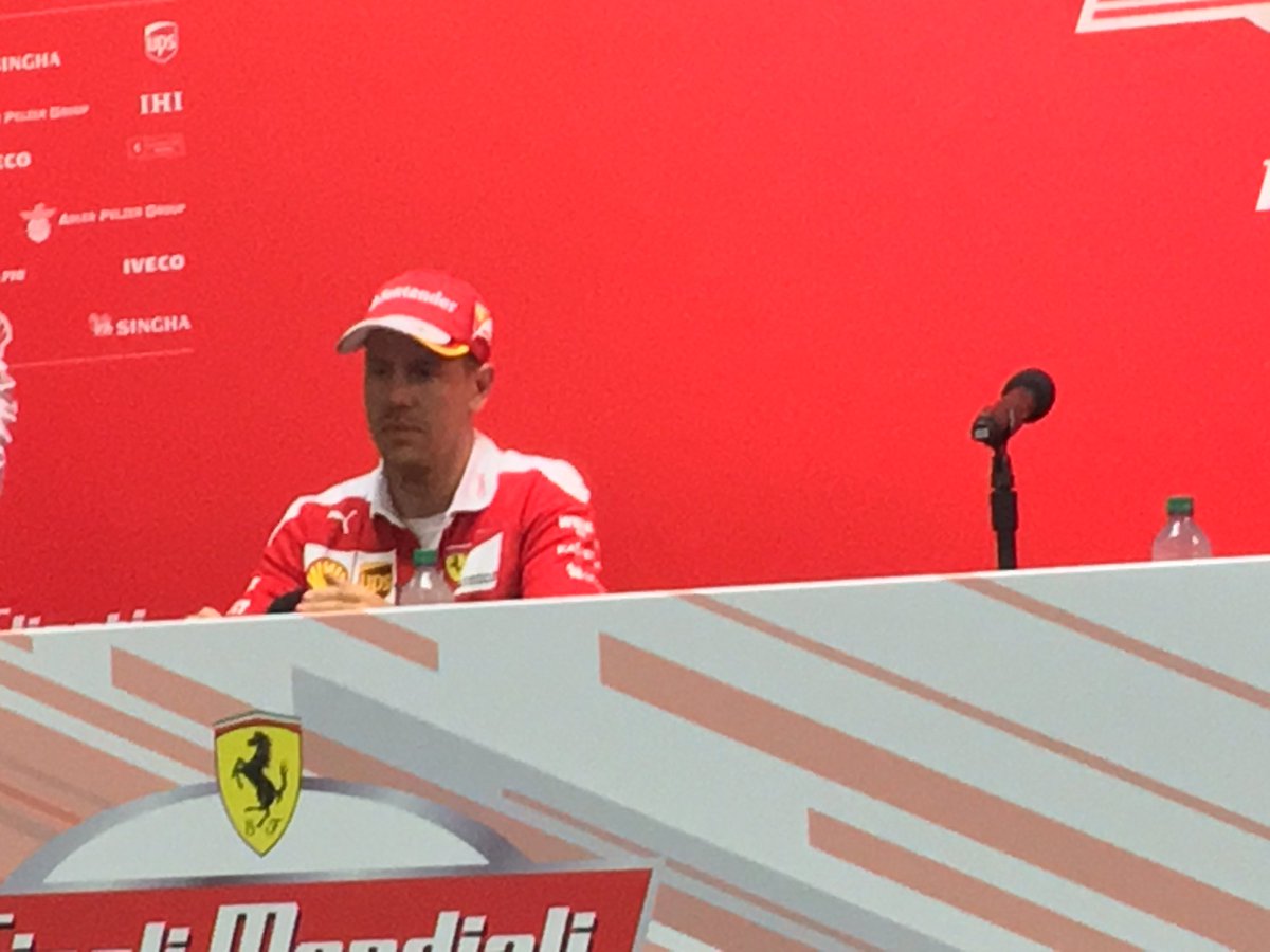 BarelyStreetabl's tweet photo. #KimiRaikkonen & #SebastianVettel @ #FinaliMondiai press. Ferrari F1 cars use Shell fuel & PurePlus oil
#ShellVPowerNiTRO #ShellPurePlus https://t.co/g5wkoipap0