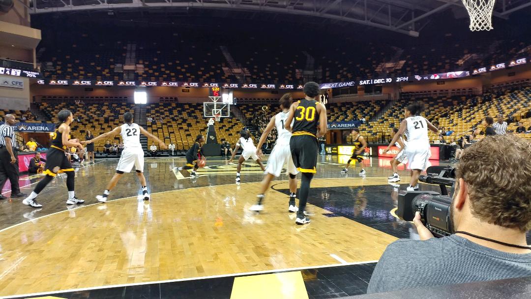 KingsEyeMedia's tweet photo. @BCUWBB vs @UCFKnights 

#DaytonaBeach 
#videoproduction 
#collegebasketball
#sportsvideography
#collegesports https://t.co/OySWOlB1W0