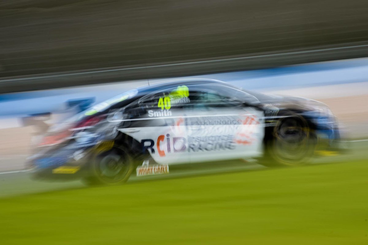 Andrew_Shrimper's tweet photo. After a great year working for them, I've picked my favourite @Team_BKR_ snaps of 2016 over on their FB page. https://t.co/4mKgIJ0OV6 #BTCC https://t.co/oqTWP8jpFV