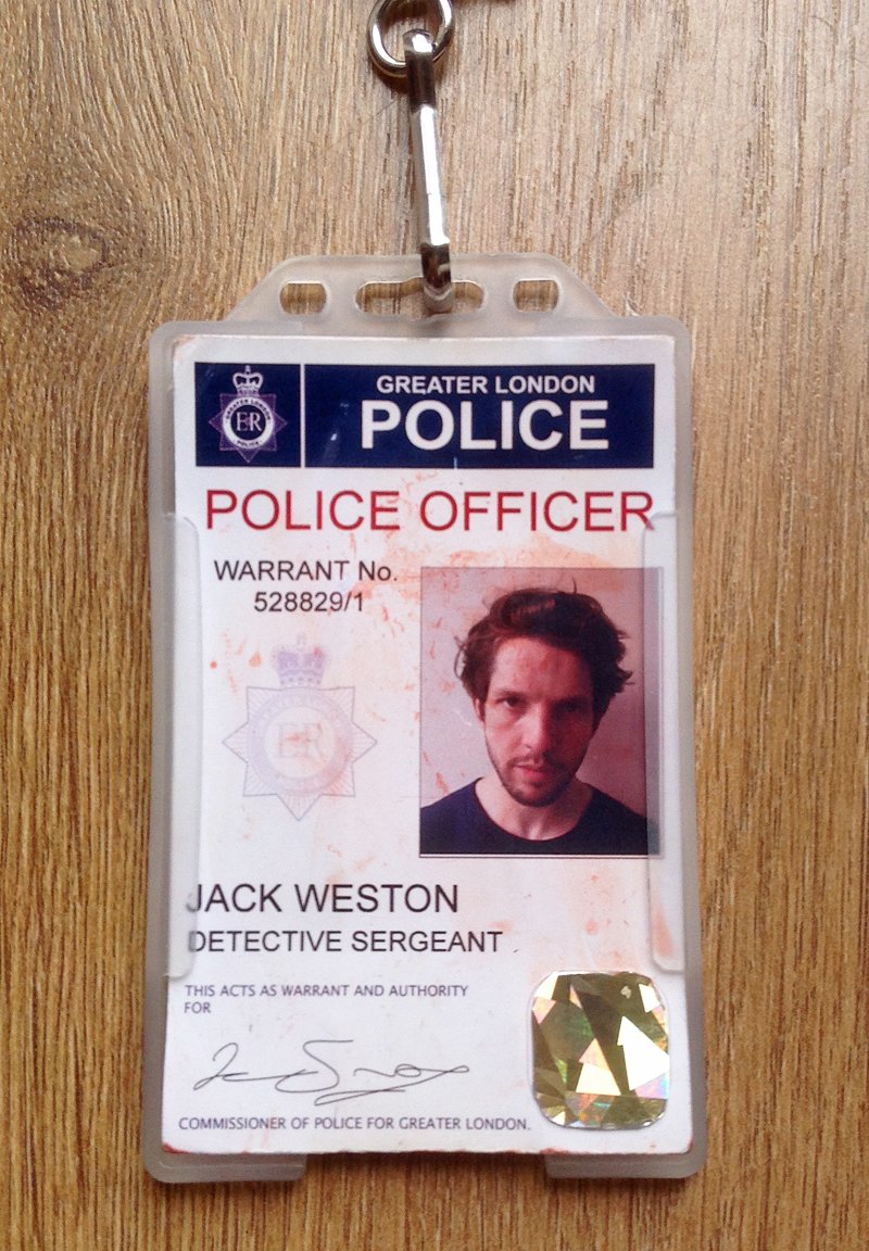 DMolonyForum's tweet photo. 4 HOURS left to #GiveFive &amp; WIN #DamienMolony's #Suspects name badge &amp; more special prizes! #LetsHurryOnThisOne! --> https://t.co/Sbb7sQIq3k https://t.co/jteTW1al0P