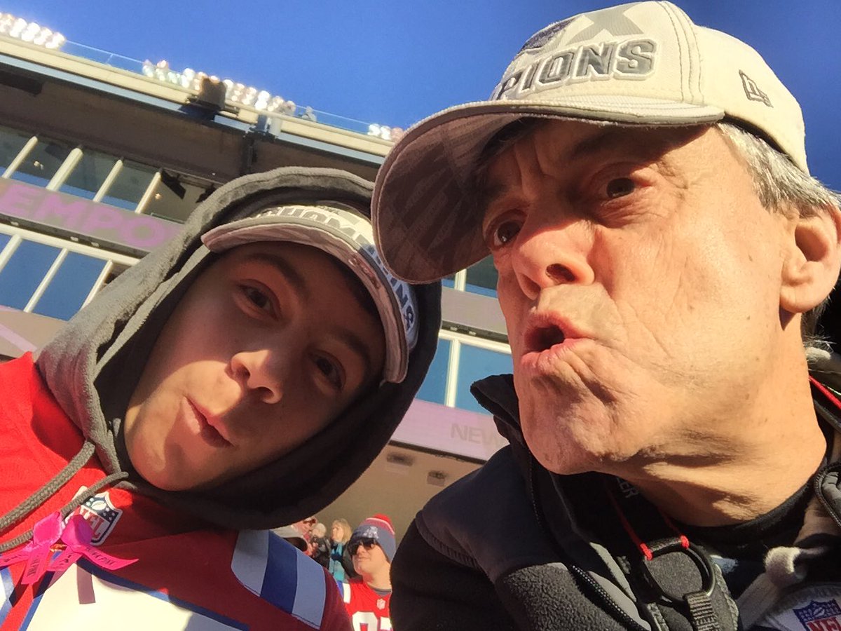 hammer439's tweet photo. #patsgame https://t.co/HHIVSD187Y