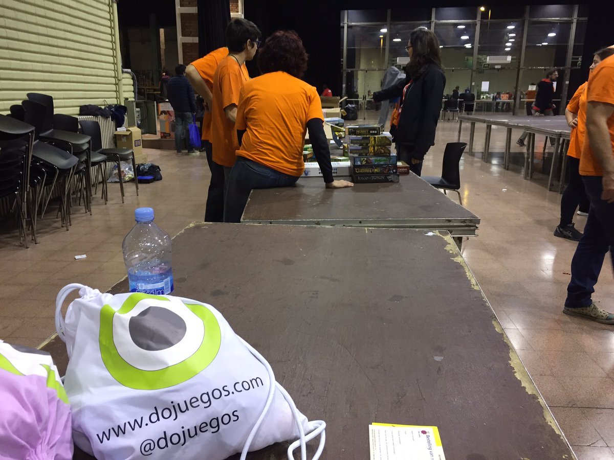 dojuegos's tweet photo. Ya en casa después de las #AJ2016 de @ayudarjugando. Ha sido una experiencia preciosa que tendrá entrada en el blog. https://t.co/vsFWS2HHwu