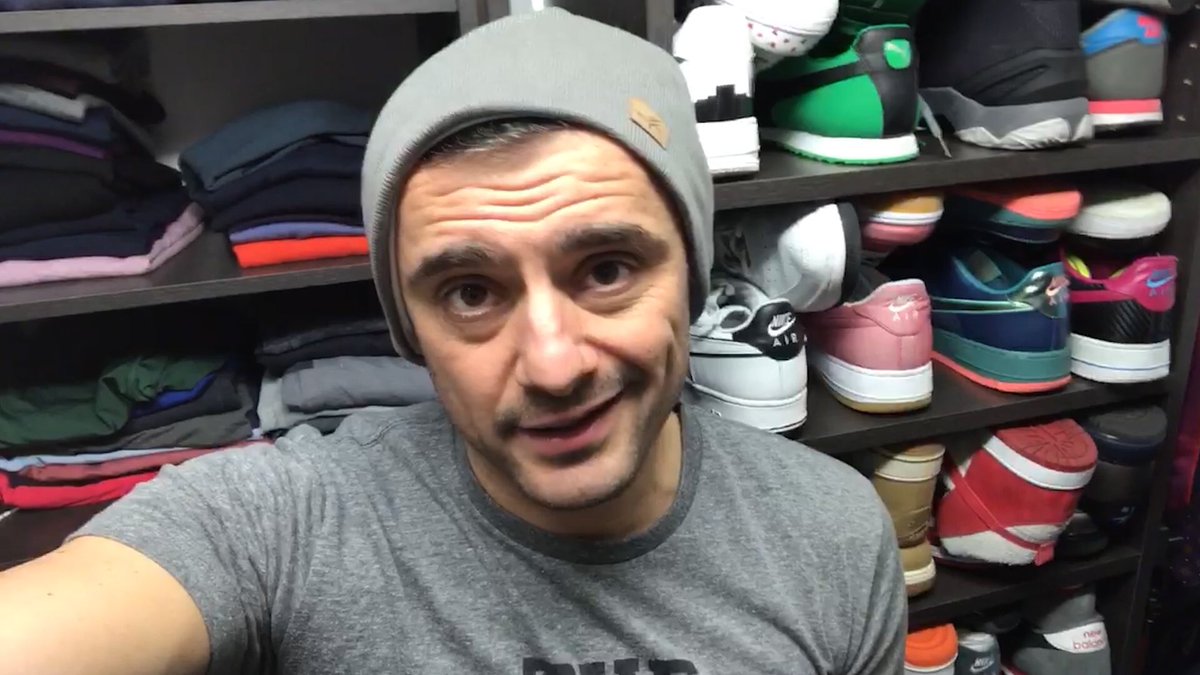 garyvee's tweet photo. New episode drops ! 🔥📲: NOTHING FANCY | DailyVee 100 https://t.co/H6vucPARq7 https://t.co/sT01gLW2gw