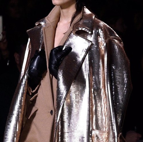 burberrylust's tweet photo. MaxMara F/W 2016 RTW #MaxMara #runway https://t.co/LdcOWKCpK7