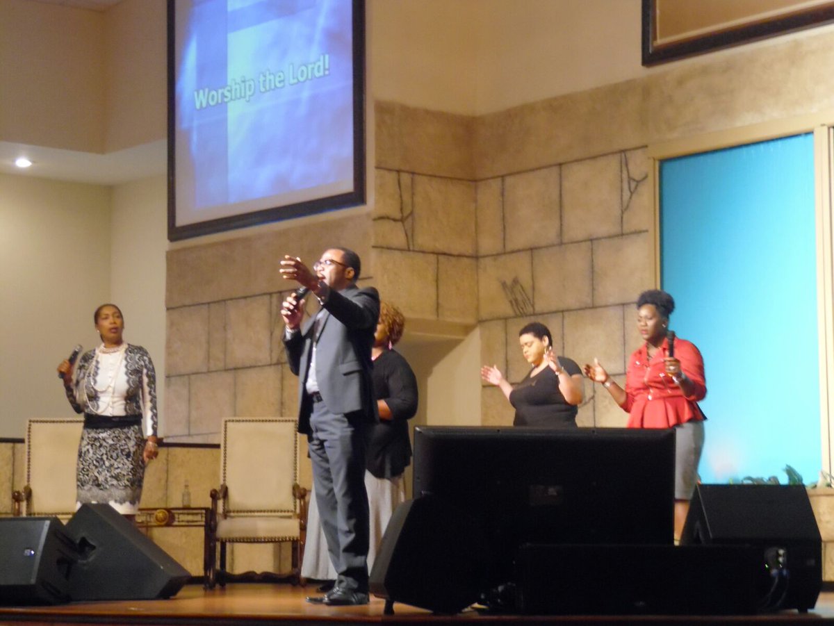 lwkm's tweet photo. Let's get into the presence of the Lord #KingdomGlory https://t.co/bSSg0iTRfb