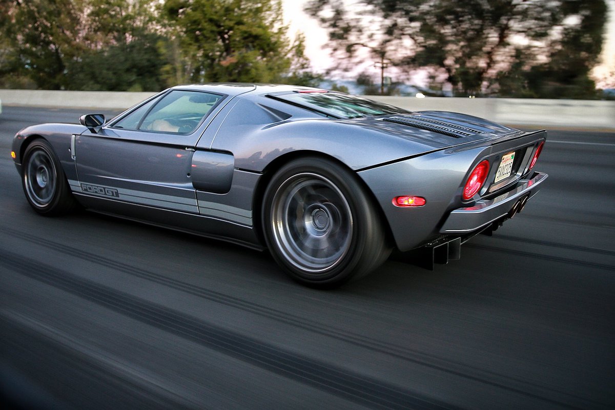 aeperformance's tweet photo. We Rollin! Heading to #SuperCar Sunday first for #Motor4Toys then on to the Purist #WinterDrive2016 
#alwaysevolving #ford #GT #Purist https://t.co/LsGnyMmbvr