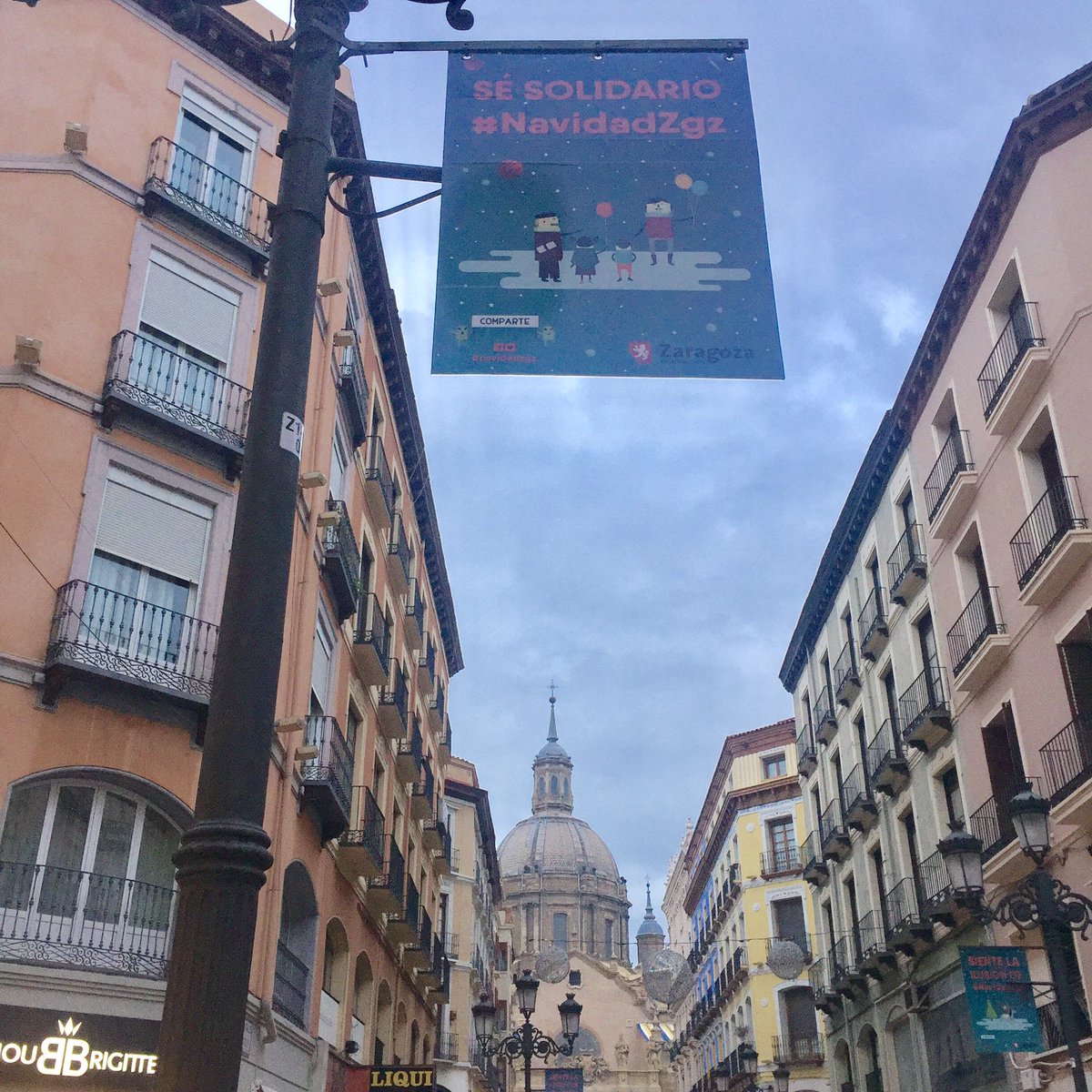 Y que gusto da pasear por Zaragoza y encontrar tus diseños por la calle! #navidadzgz