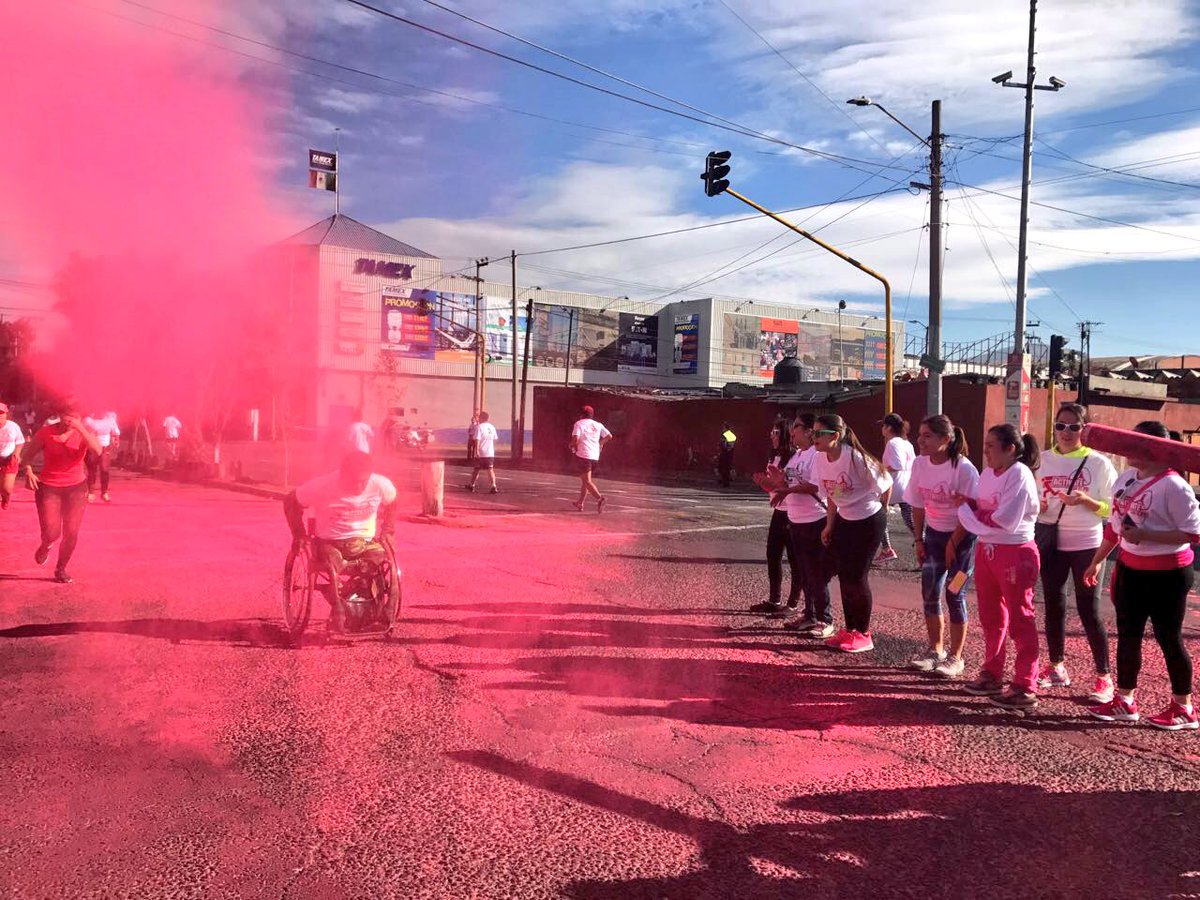 BrendaAguilarZ's tweet photo. Así vivimos #ActivateconelPRI con la carrera #PRIColor en #Tlalnepantla 🏁🏃🏻♀️🏃🏻🏃🏻♀️🏃🏻🏁
Una gran fiesta 🎉 de color 🎉
#MJComprometidas 🙋🏻 https://t.co/PvyGD8XlGz
