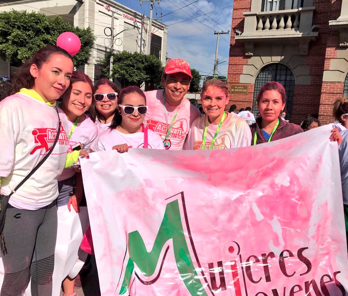BrendaAguilarZ's tweet photo. Así vivimos #ActivateconelPRI con la carrera #PRIColor en #Tlalnepantla 🏁🏃🏻♀️🏃🏻🏃🏻♀️🏃🏻🏁
Una gran fiesta 🎉 de color 🎉
#MJComprometidas 🙋🏻 https://t.co/PvyGD8XlGz