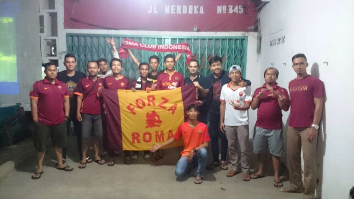Terima kasih teman2, dan juga Mr Paolo yang langsung terbang dari Roma, romanisti tulen ini fra