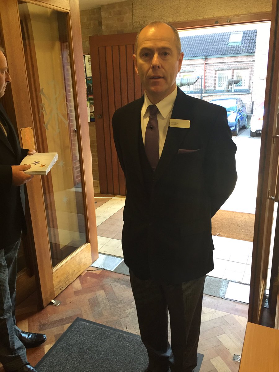 281173carey's tweet photo. Thank you to the team! You all make a big difference to our families. Well done for all you support today 🌟@mycooplife @mycooplife https://t.co/v3tE0vSju6