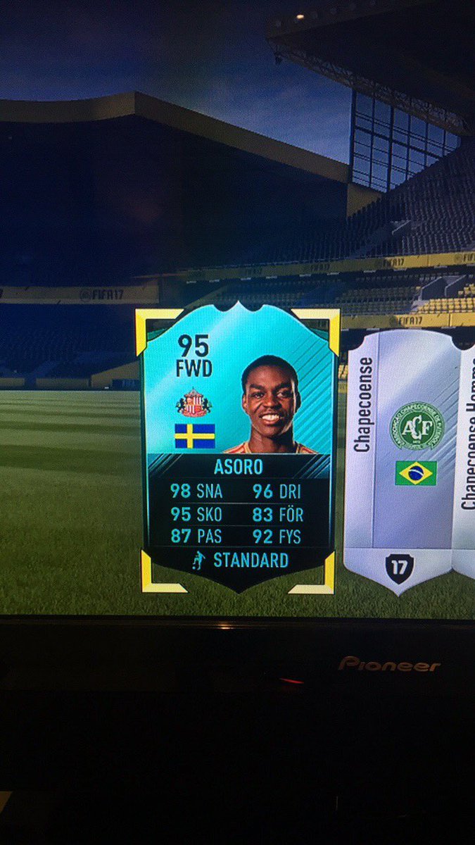 joelasoro1's tweet photo. Thanks for my pro player card! ⚽️@EASPORTSFIFA https://t.co/IZ8YmhqSDA