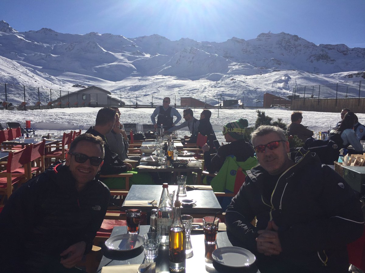 PaulCurly1968's tweet photo. @mcgarry_rob French Alps👌🏂⛷ https://t.co/fbZMdOIbjH
