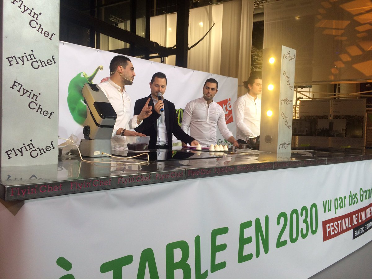 GraldineMartens's tweet photo. Demo de Jeffrey Cagnes #aTableEn2030 @citedessciences #paris #patisserie #cassenoisette https://t.co/KBTVTiiQwQ