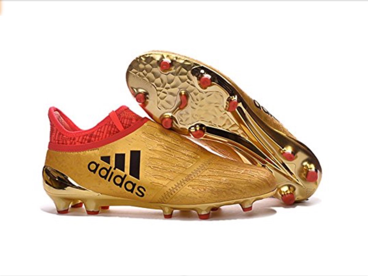 Joewajb's tweet photo. @Football_Boots are these a good buy for £80 off amazon? Are they fake? https://t.co/OfnCwyFRIO