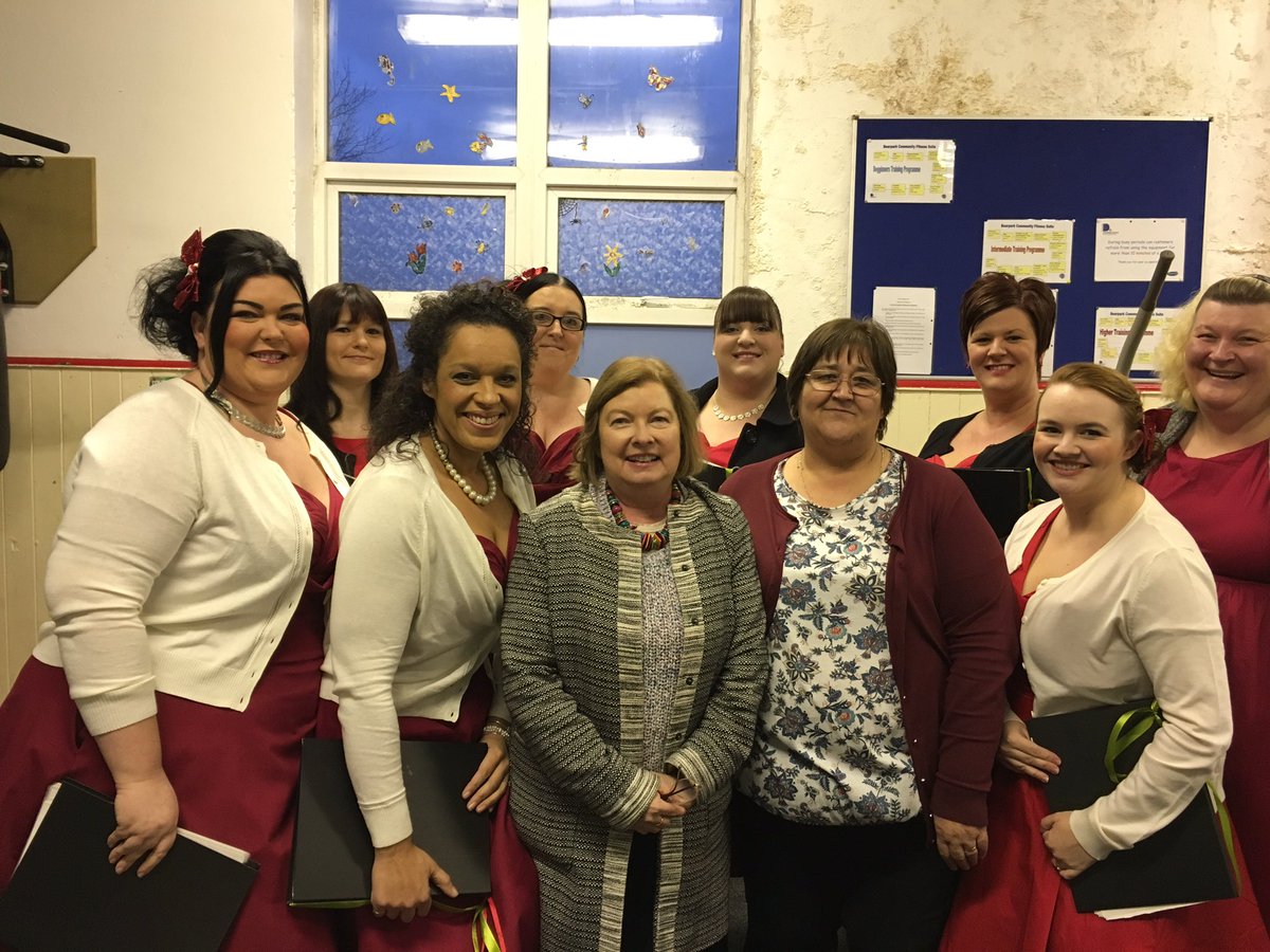 rblackmanwoods's tweet photo. Here I am with brill #mumsindurham who really should've won #thechoir competition. Their singing of carols at Bearpark Xmas Fair was sublime https://t.co/EyUiQyJ6qB