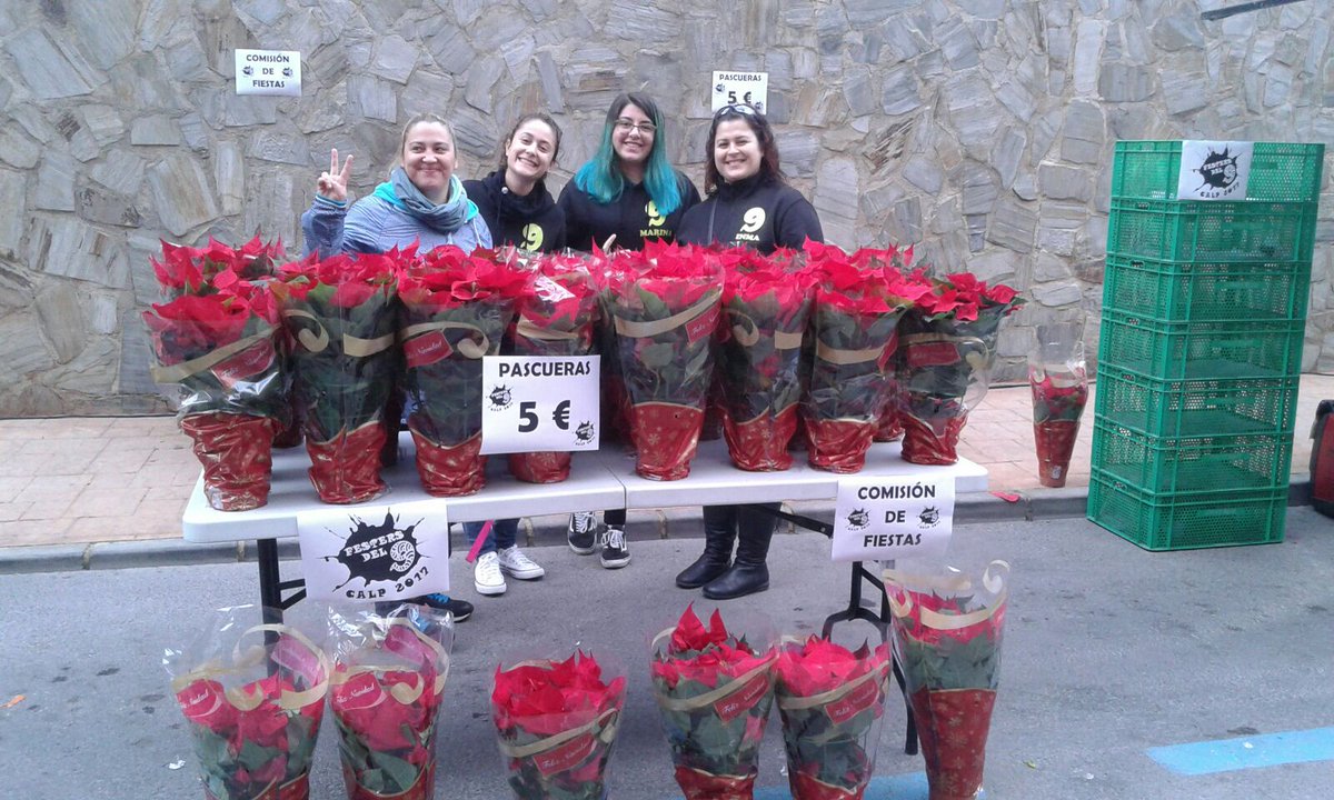 Festers2017's tweet image. A més a més, vos esperem al mercat dels dissabtes. Oferim la flor de Pascua per 5€. #LaNostraFestaEsLaTeua