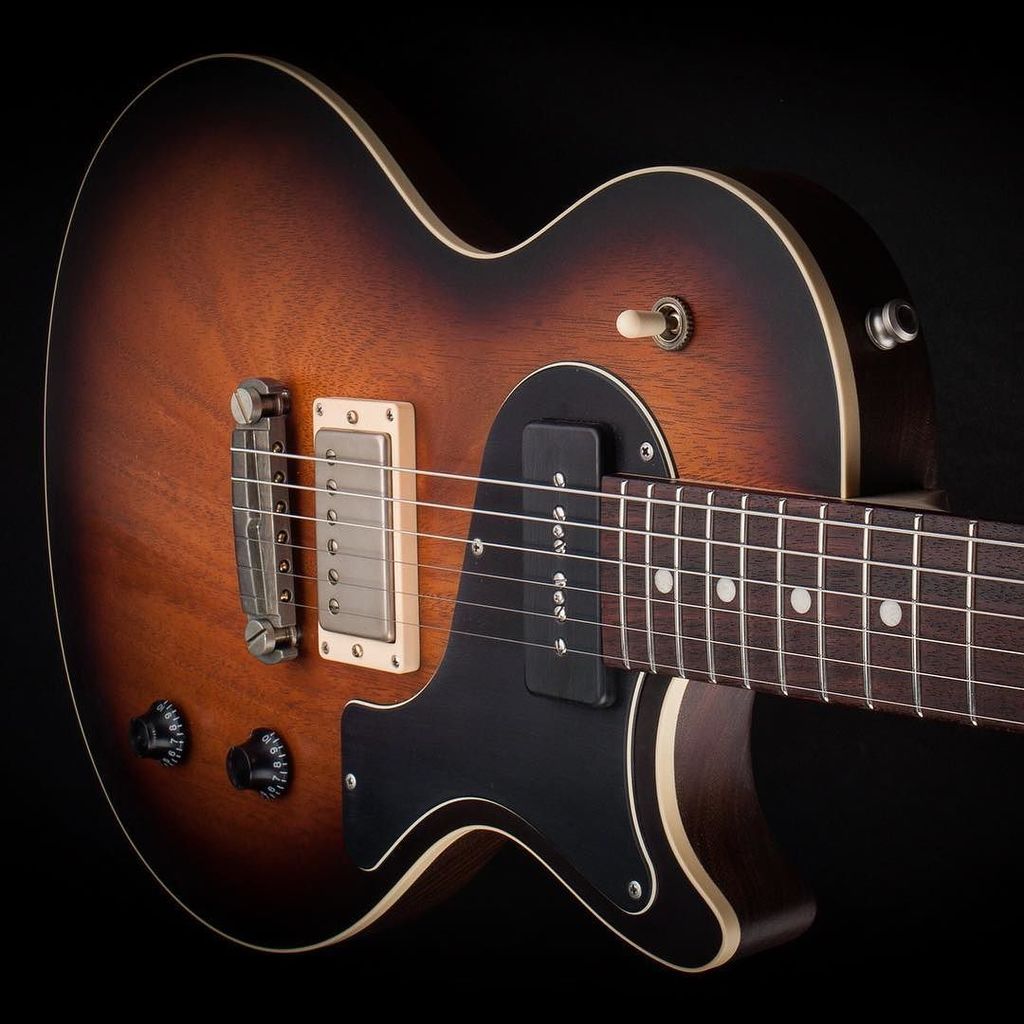 WorldGuitars's tweet photo. Just Arrived - @nikhuberguitars Krautster II in Sunburst! #itsahighendguitarthing #singlec… https://t.co/tqwJXI9BRQ https://t.co/Do8VDOjNWo