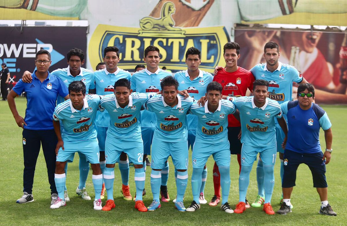 TuFPF's tweet photo. #CopaModeloCentenario | @ClubSCristal se coronó campeón tras vencer por 2-0 a @Club_USMP ¡Felicitaciones! https://t.co/Df0pNwp7Uq