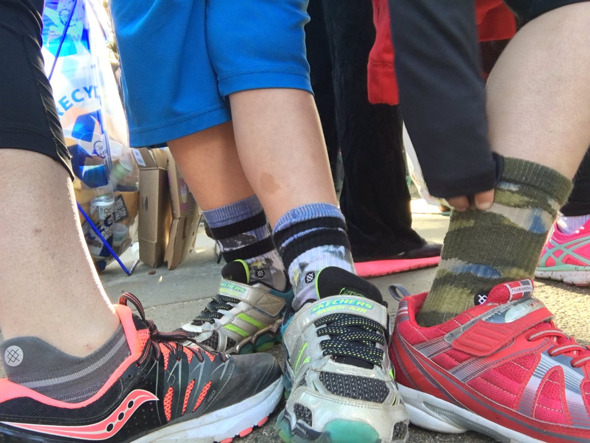 Carinfradin's tweet photo. @stance great socks for the girls on the run event! #gotrbayarea https://t.co/HvpzY998vW