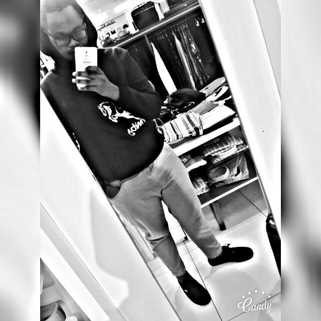 valrose659's tweet photo. Dat one person who is as far asf buh just takin a luk at their picture makes  ur day🙈🙈🙈🙈🙈🙈🙈🙈🙈🙈🙈🙈 https://t.co/txvuwH8osO