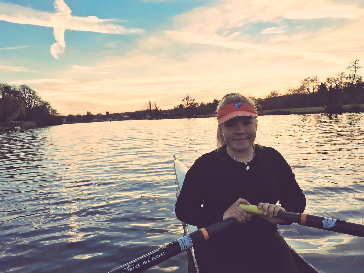 tobygarbett's tweet photo. Perfect conditions for my #RowwithOlympian session with #NewZealander Freyja from #Karapiro @HenleyRC #HenleyonThames #Rowing @XterraUk https://t.co/RGnfyFDDbz