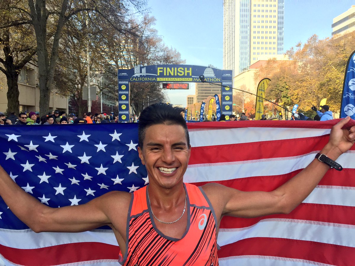 JoshCox's tweet photo. Daniel Tapia (@danieltapia012) top American at #RunCIM in 2:12:28! @MammothTC https://t.co/OdiDJ5gXnp