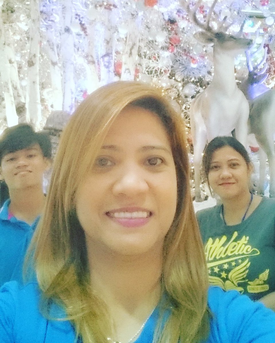 jhick888's tweet photo. 'Tis the season #xmasdisplay #xmas2016 #smauraxmas2016 🎆🎆🎄🎄❄❄⛄⛄🌲🌲 https://t.co/6LrHVHv1zx