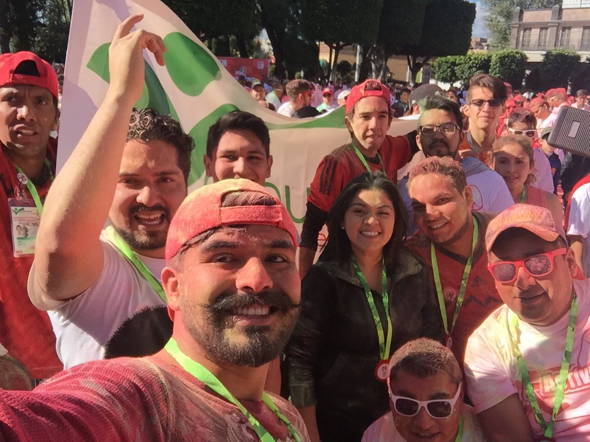 JoseLGarnicaS's tweet photo. Hoy la @VJA_Edomex se dio cita en #Tlalnepantla para la carrera #PRIColor de @PRI_EDOMEX con toda la #ActitudVJA somos #LaGranRedSocial https://t.co/HxtYqEIHyL