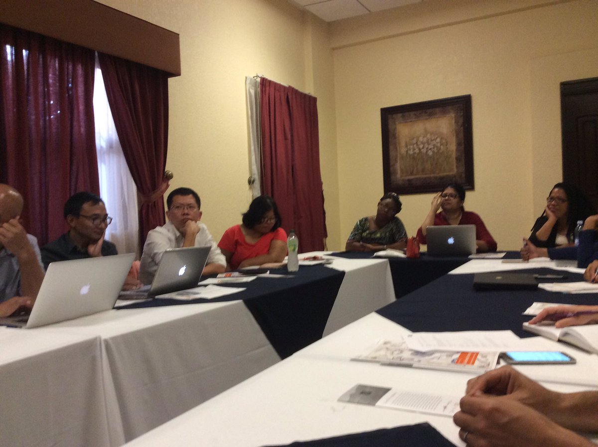 emmavitus's tweet photo. First day with great MINDS to discuss #FoE; exchange on IG models and mechanisms and how they influence politics #IGFAcademy #IGF2016 https://t.co/VQe6x7t3LP