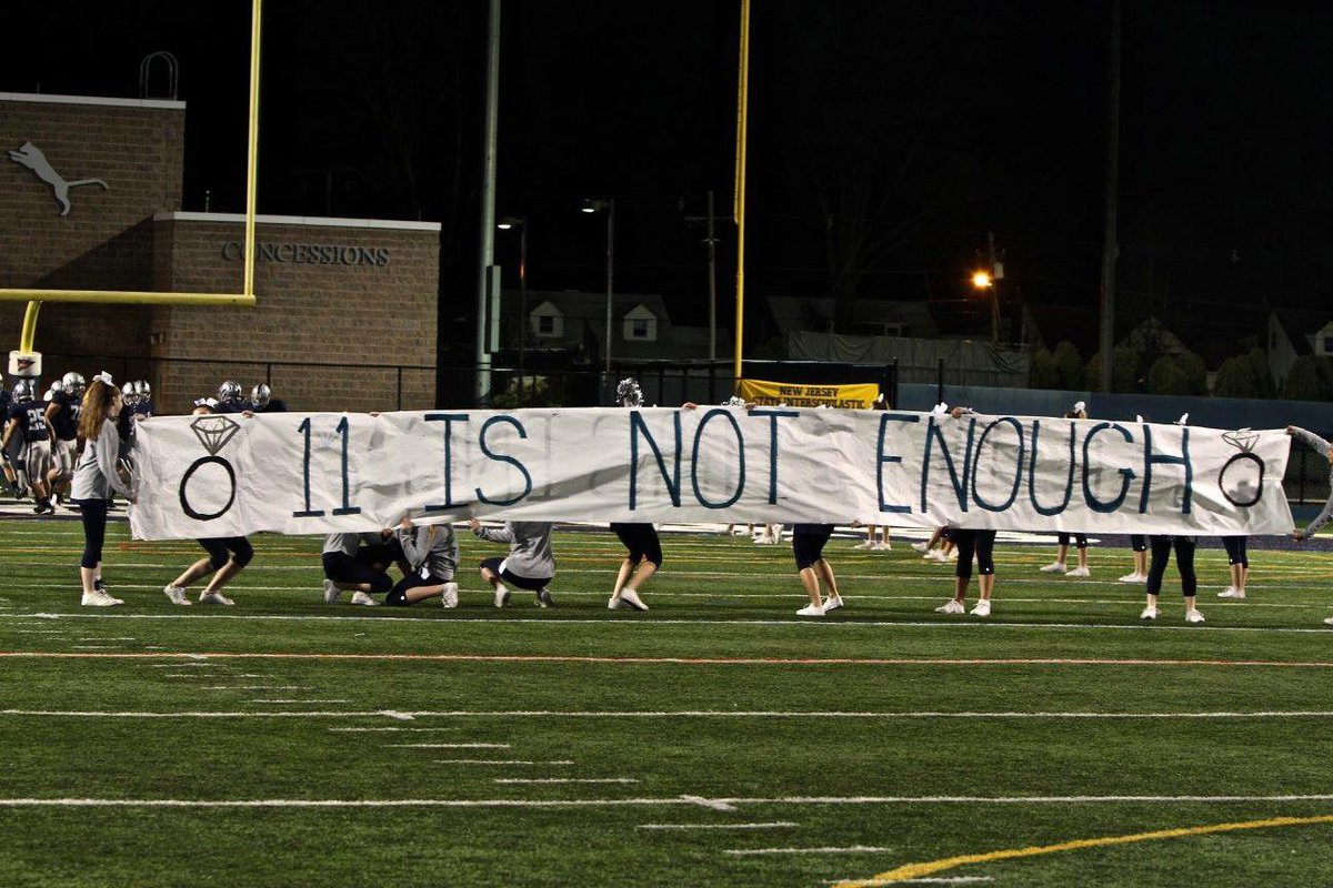 squan_cheer's tweet photo. Unbelievable season, I hope last night is one none of you forget💙🏈💍 https://t.co/iPtWPhbXcq