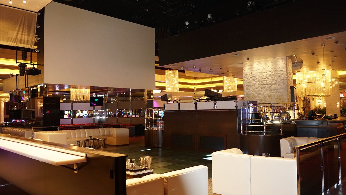 MandalayBay's tweet photo. Pull up a seat because Sunday is reserved for football at #EyeCandySoundLounge https://t.co/5q8DufLaMQ