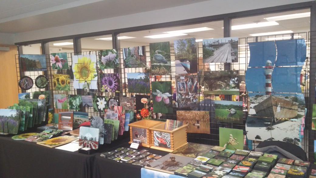 CloseUpImages1's tweet photo. $
@CloseUpImages1 in @VisitRoseville. @HoliCraftFair open Sun 12-
#closeupimages #stockingstuffers #CustomPhotoGifts https://t.co/DOqTjk5TlL