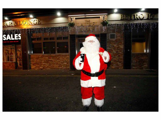 Laurelleaf155's tweet photo. Santa loves a pint of the Black stuff! What's the limit to drive a sleigh? #badsanta #Guinness #Rudolphmaysteer @barrabest @FailteFeirste https://t.co/JFAaMi7dcb