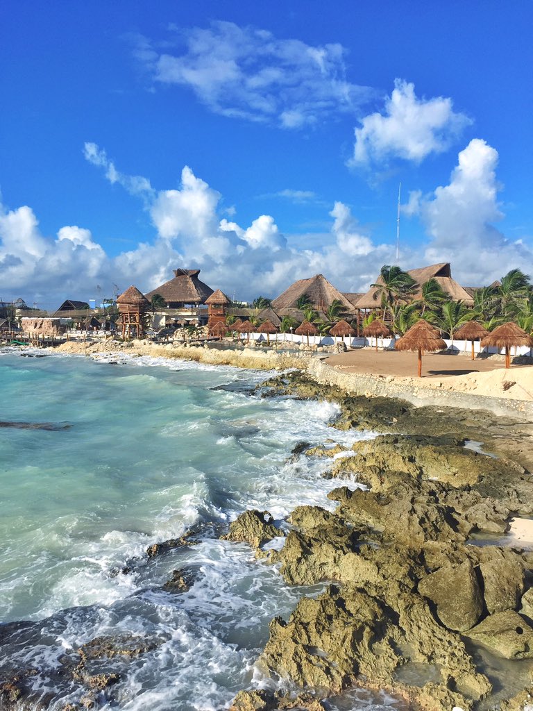SilviaCartotto's tweet photo. Oggi così, alle rovine Maya di Chacchoben, in Messico, vicino alla spiaggia di Mahahual. #thegirlincrociera #MscArmonia https://t.co/ZLujytHbaK