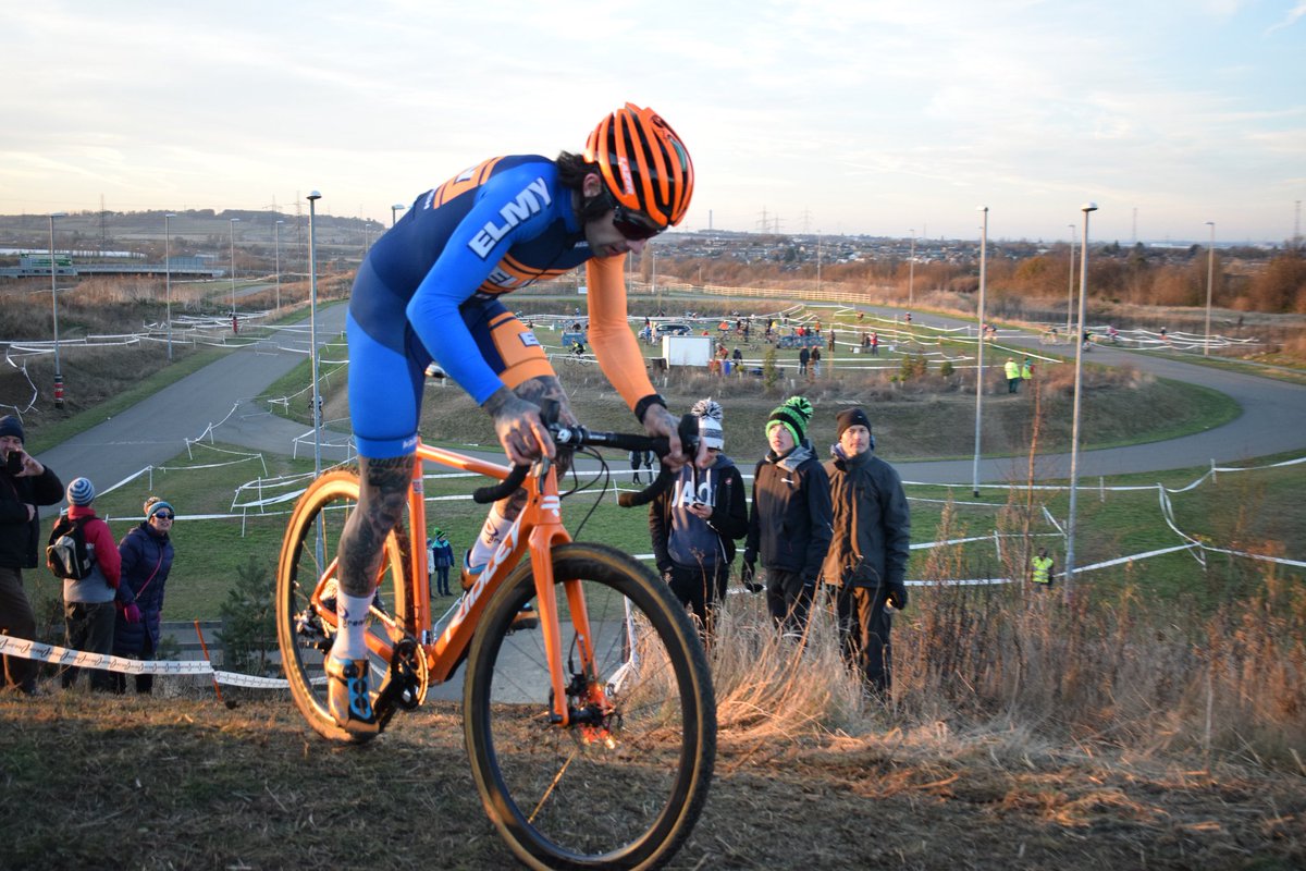 SEdgeCycling's tweet photo. @gommy374 never far off the action today, taking 3rd! #SouthEastandEastRegionCXchamps https://t.co/91SW42GQLl