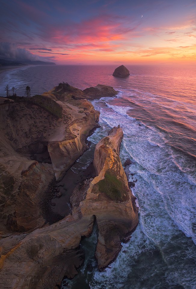 shainblum's tweet photo. Cape Kiwanda from above @DJIGlobal https://t.co/Jh8YvOlX27