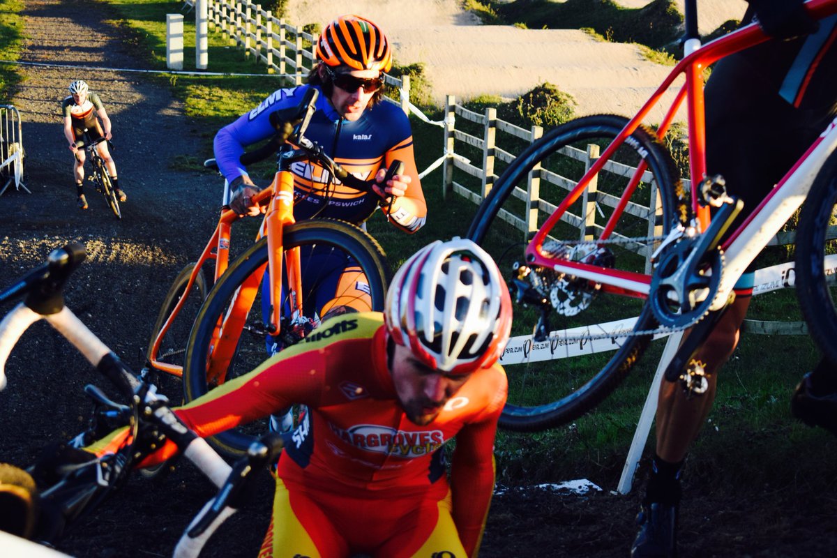 SEdgeCycling's tweet photo. @gommy374 never far off the action today, taking 3rd! #SouthEastandEastRegionCXchamps https://t.co/91SW42GQLl