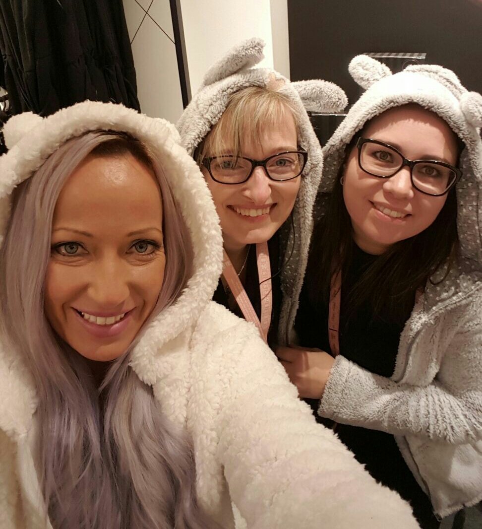 DemasDaniela's tweet photo. Vielen Dank an das HKM🎀 Team #Bamberg 
Mädels das war ein toller Shopping Marathon gestern.😊
Hat super viel Spaß gemacht👍
@S_Boeer #hkmfun https://t.co/O2mb8jPVZ0