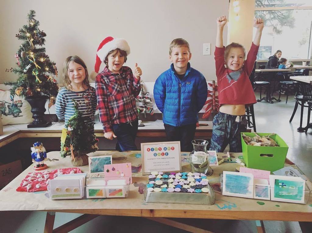 sparrowbakery's tweet photo. Just try and tell me you don't wanna buy ornaments handmade by THESE kids and have all proceeds go to benefit Famil… https://t.co/vZvCQTYA67