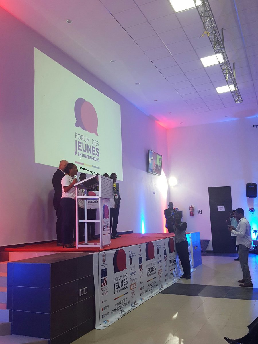 JeunesTogo's tweet photo. #LEBONMARAICHER Prix entrepreneurial de l'année #FJET2016 https://t.co/L6RKnp8tmm