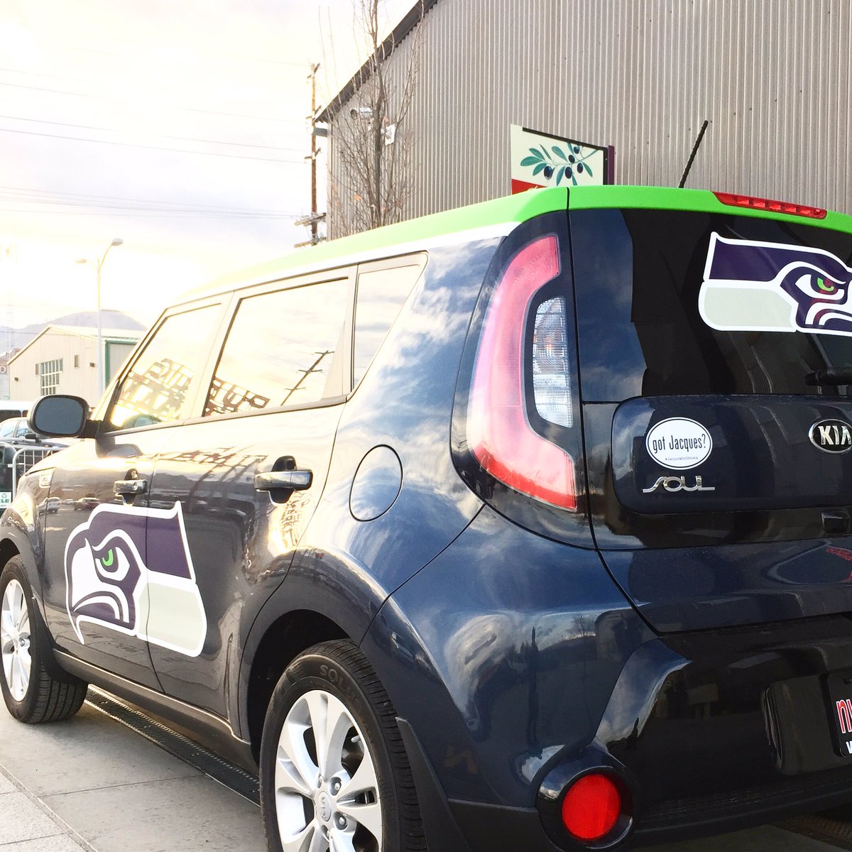 bread_tweets's tweet photo. Beep beep. #Seahawks day in Leavenworth! #gohawks #SEAvsCAR #gotjacques? #jacquesinasmock #seahawks #hawks #12s #12thman #seahawksnation https://t.co/Vn3v1cCBTm