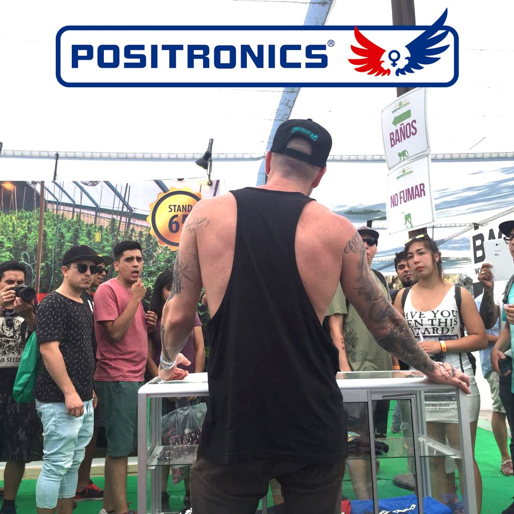 positronicsseed's tweet photo. #ExpoWeed2016 #Chile #Stand74B @yozatu @FumarCagandoTV  ahí está er tío https://t.co/srN9k7T2b1