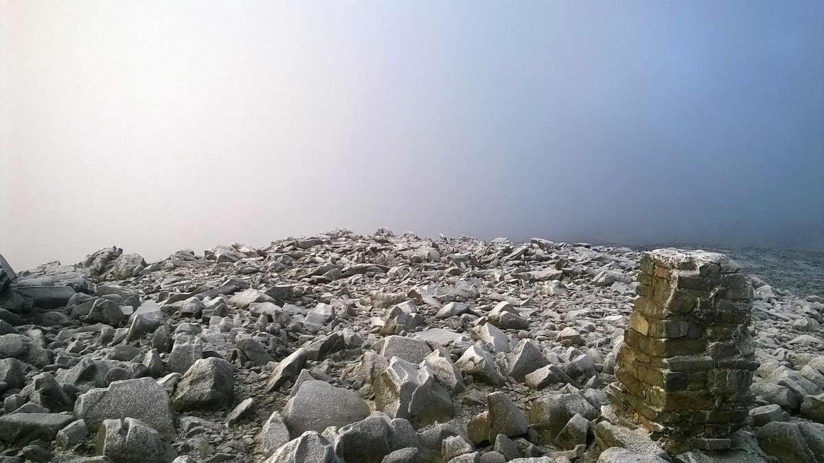louisdad's tweet photo. A frozen landscape on top of Scafell Pike this morning - it really was as cold as it looks! #NotJustLakes https://t.co/TxyuLbnKZg