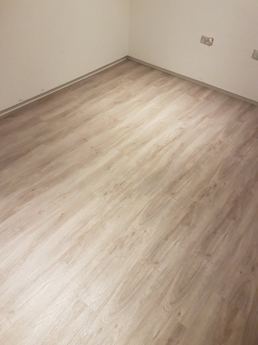 abbottsfloors's tweet photo. @TarkettUK ID 70 superbly fitted by @bakergti again thanks for another top job https://t.co/LVY3whKAr3