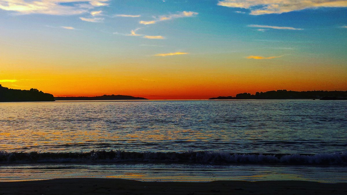 SandraMiau1876's tweet photo. 🌅Dia precioso digno de un mes de septiembre #GaliciaMola @Galicia_Mola @secreto_galicia @fotogalicia #beachrelax #photoofday #sunset #loveit https://t.co/U9FVRQZCG8