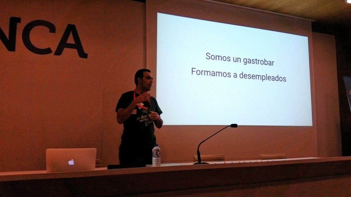felocho's tweet photo. Presentacion proyecto Your Place #swedugalicia https://t.co/tGDXAHPeIS