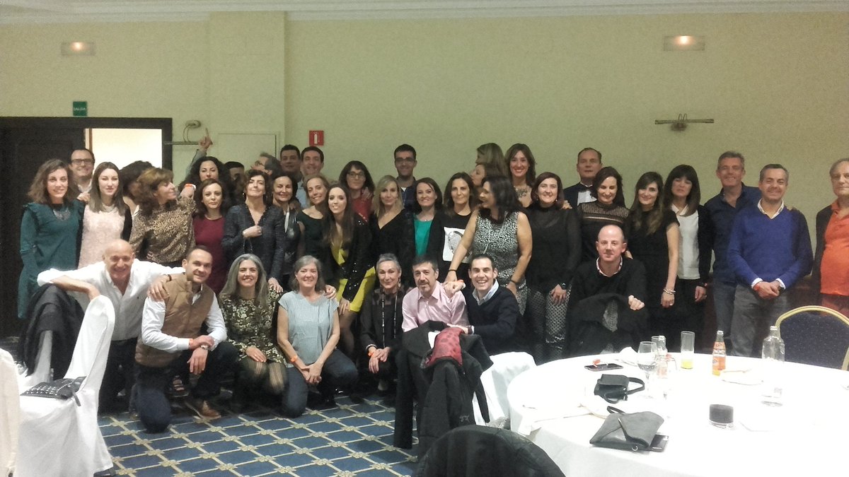 Cena Navidad 2016, gracias a tod@s por asistir, y los que no pudisteis, nos vemos en la siguiente #hoynosquitamoselchandal#quebienlopasamos