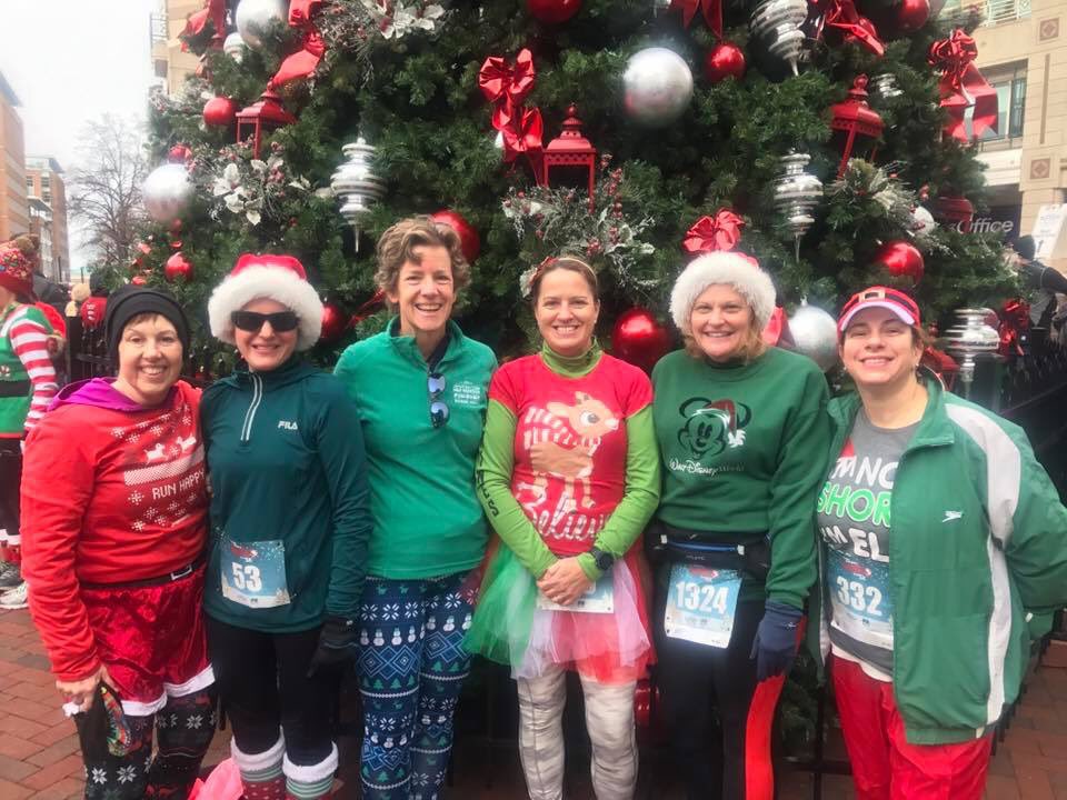 BurkeBeasts's tweet photo. Super fun morning at #RunWithSanta5K! @BurkeBeasts are obviously in the holiday spirit! @PRR_Burke @PRRTraining @PRRunning @KareenLawson https://t.co/DN99cKJDgP